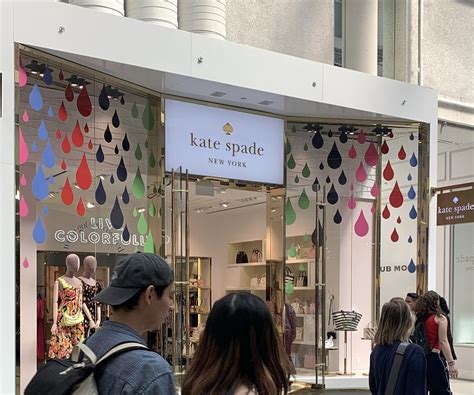 kate spade toronto eaton centre.